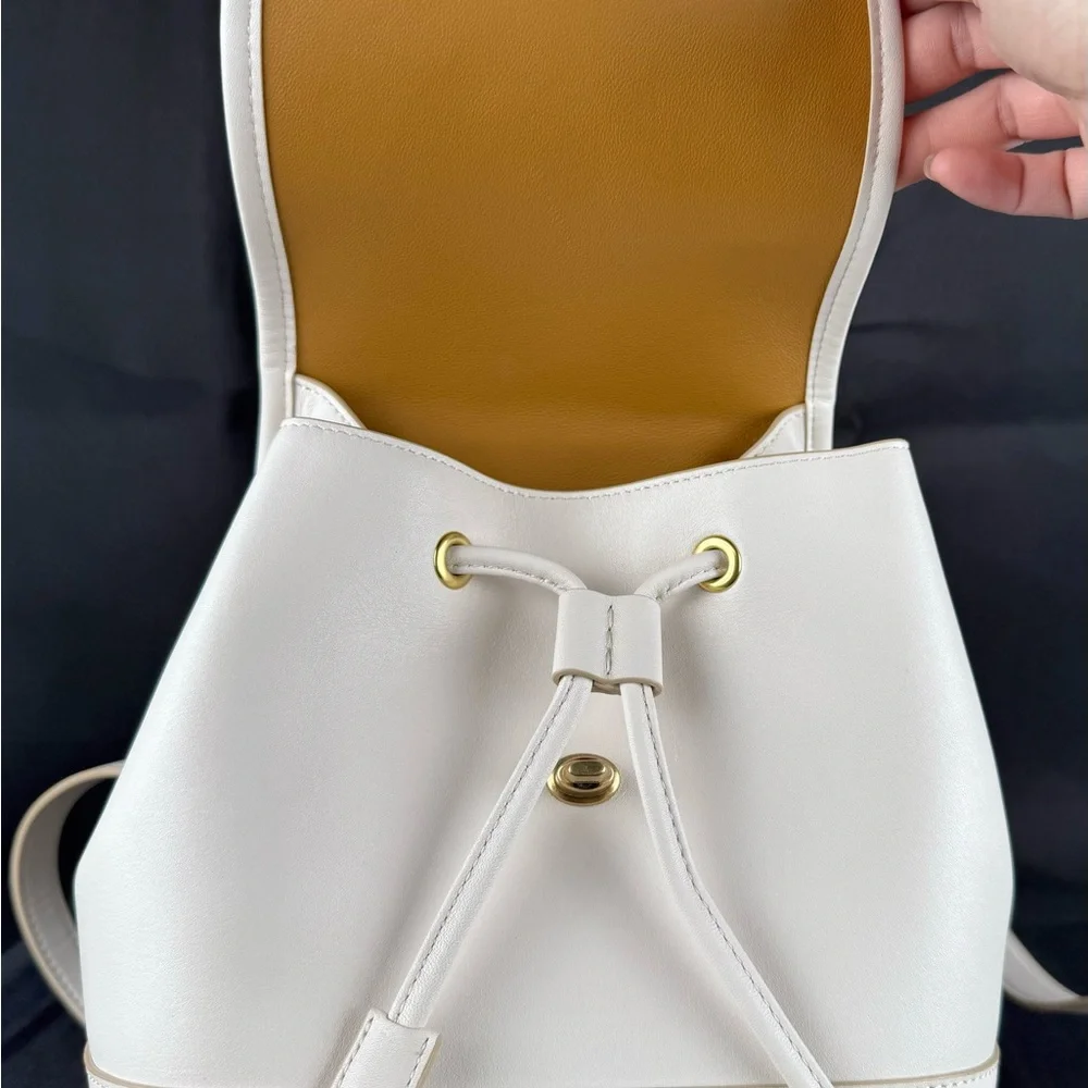 Coach Turnlock Leather Backpack White Classic Gold Hardware NWOT Clean Condition - Picture 6 of 16